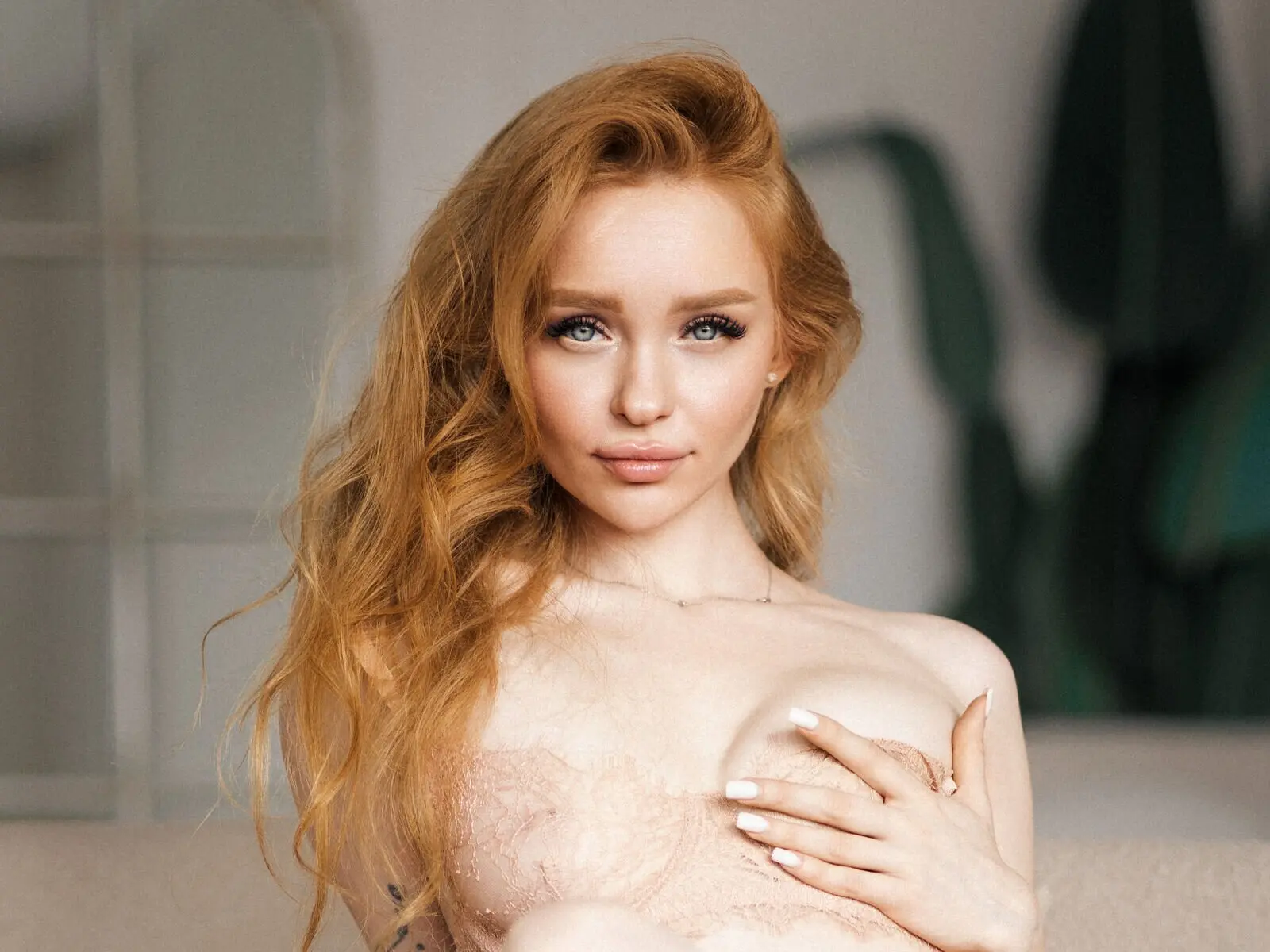 Discover AimeeRoberts VIP show