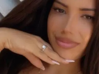 Discover AnamiraLush VIP show