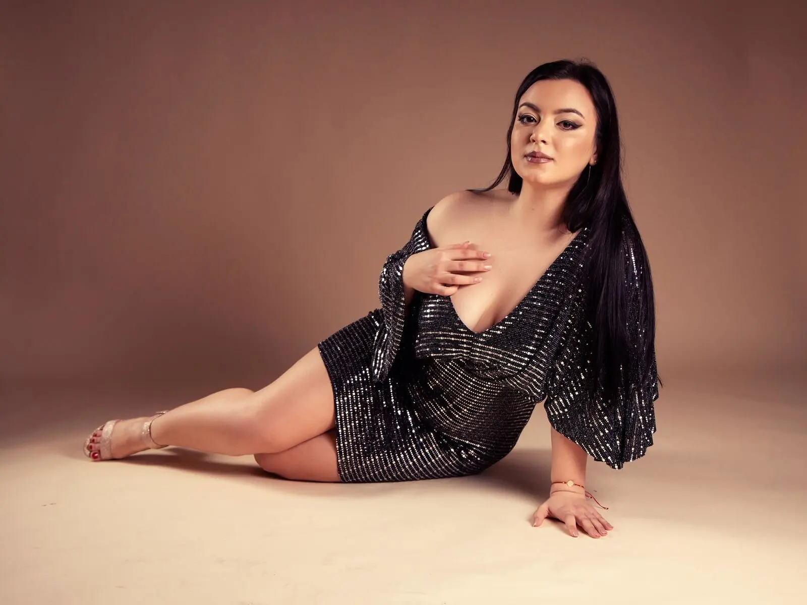 Discover AnnaCarey VIP show