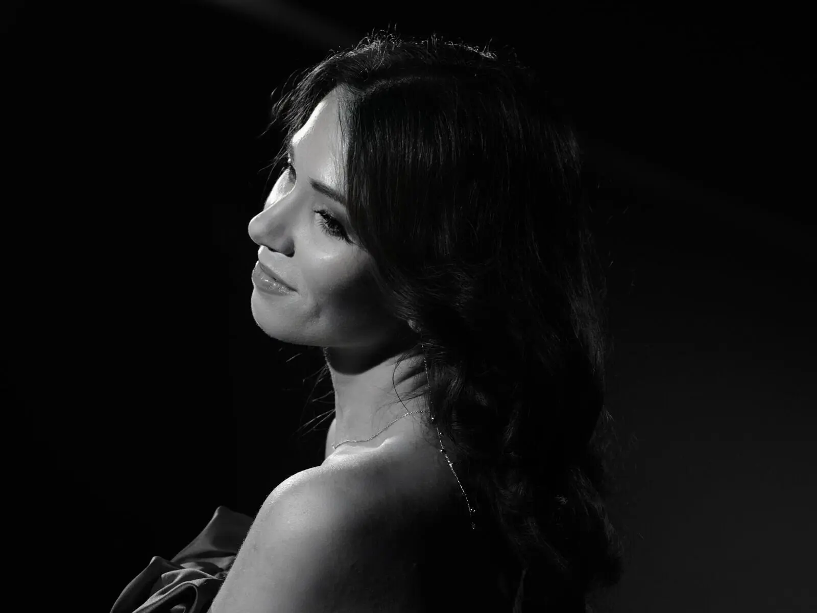 Discover AnnelineRay VIP show