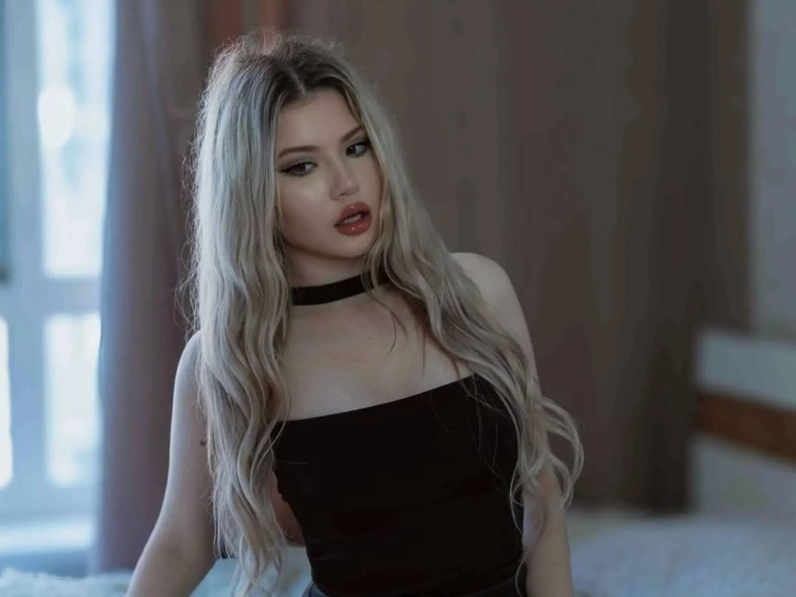 Discover AshleyPer VIP show