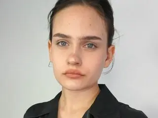 Discover CandidaBendana VIP show