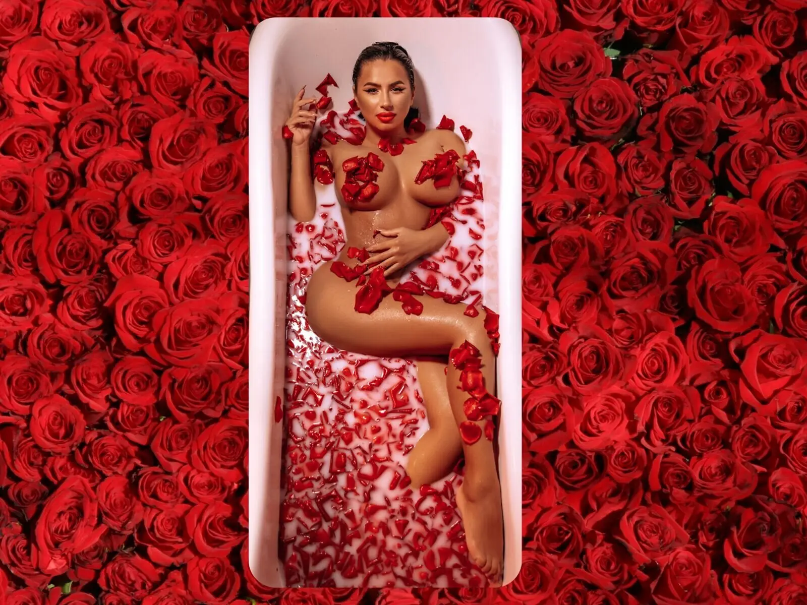 Discover CassyeCross VIP show