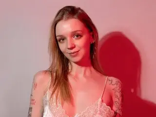 Discover ChloeSuttonfield VIP show