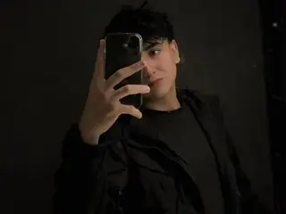 Discover ChristopherMonro VIP show