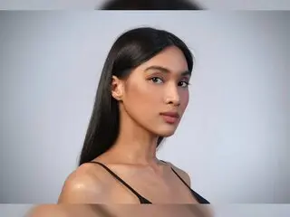 Discover ClareyFox VIP show