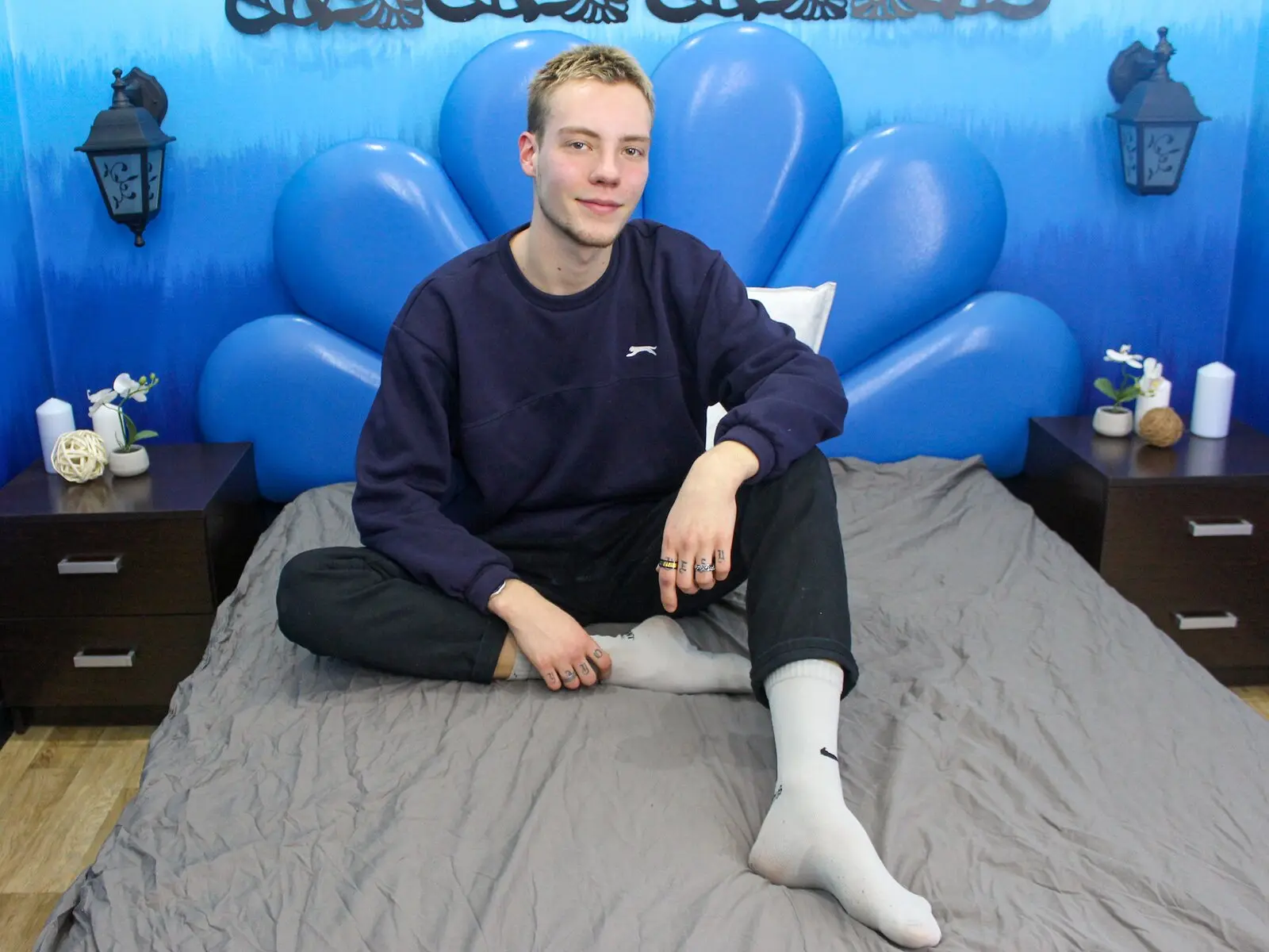 Discover CutePreston VIP show