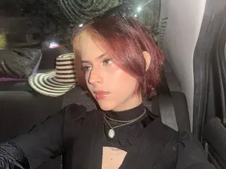 Discover DannysaRuiz VIP show