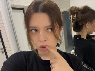 Discover DevonaChurchey VIP show