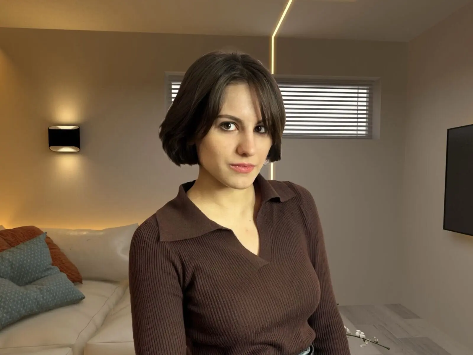 Discover ElvaBolding VIP show