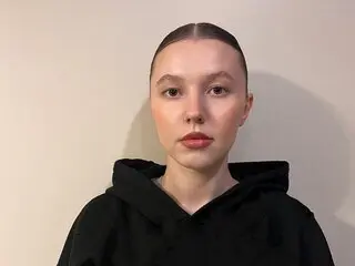 Discover EmmyBrawn VIP show