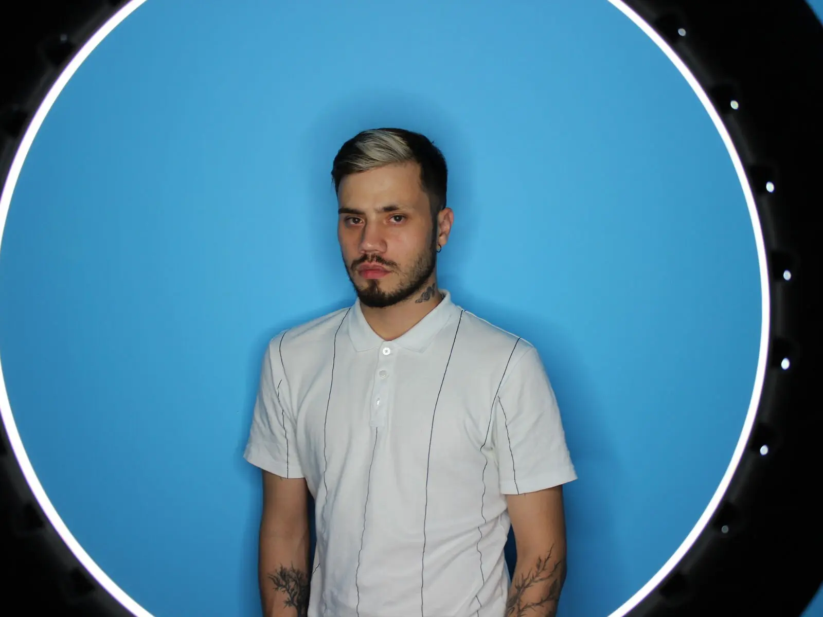 Discover EvanLars VIP show