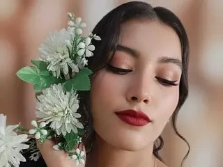 Discover HallyMoon VIP show