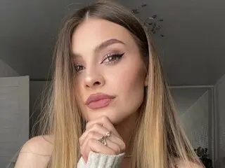 Discover HarrietMiyao VIP show