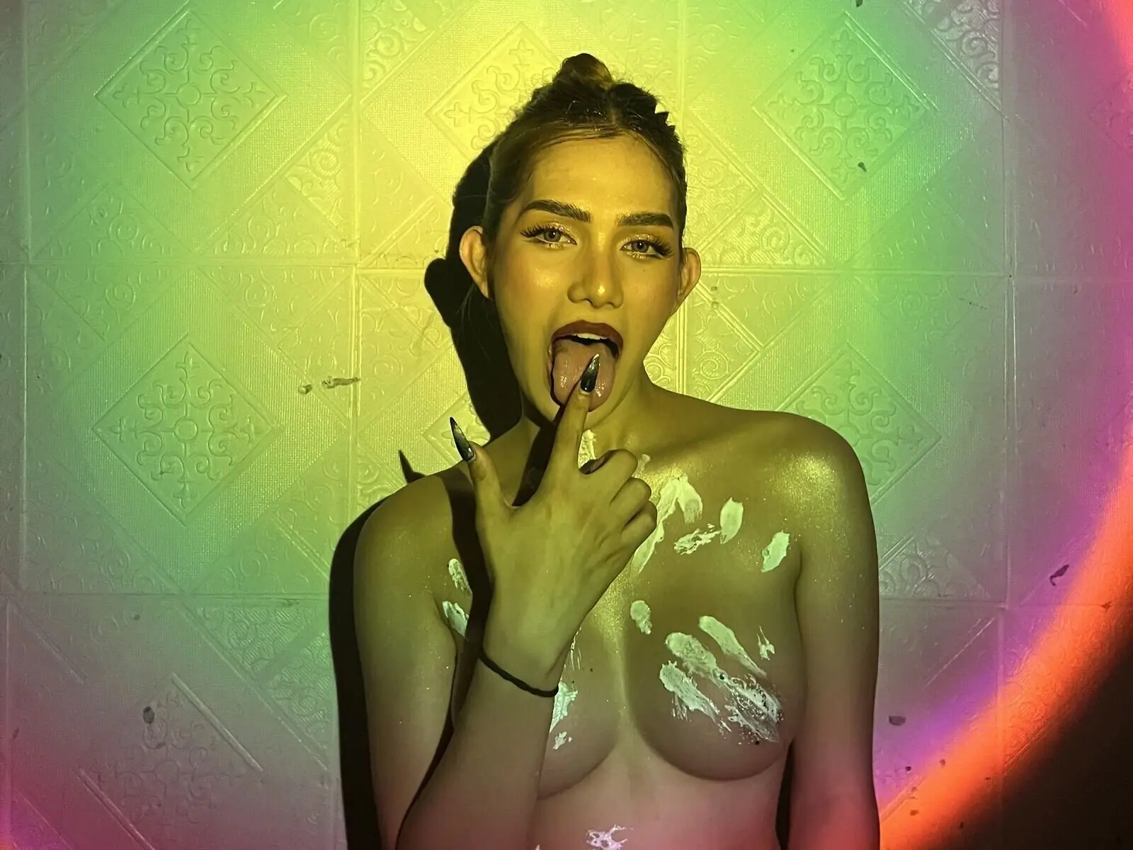 Discover IsabellCruz VIP show