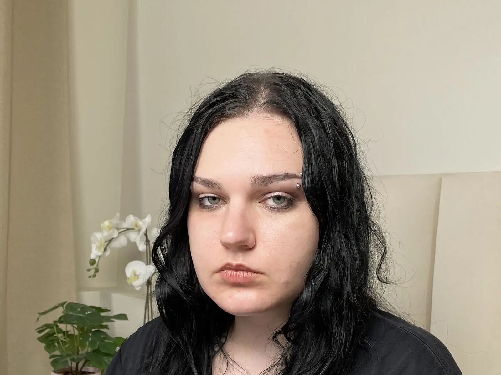 Discover JanetVaughna VIP show