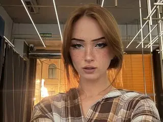 Discover JenniferWiliams VIP show