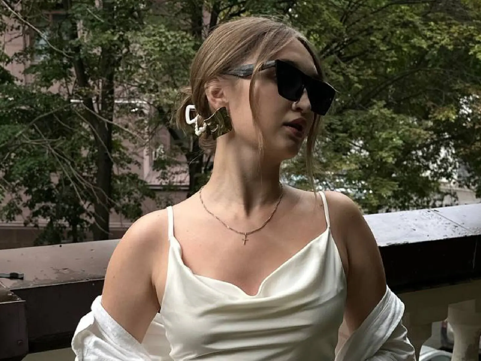 Discover JuliaPonomi VIP show