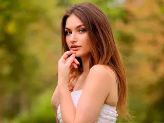 Discover Junessa VIP show