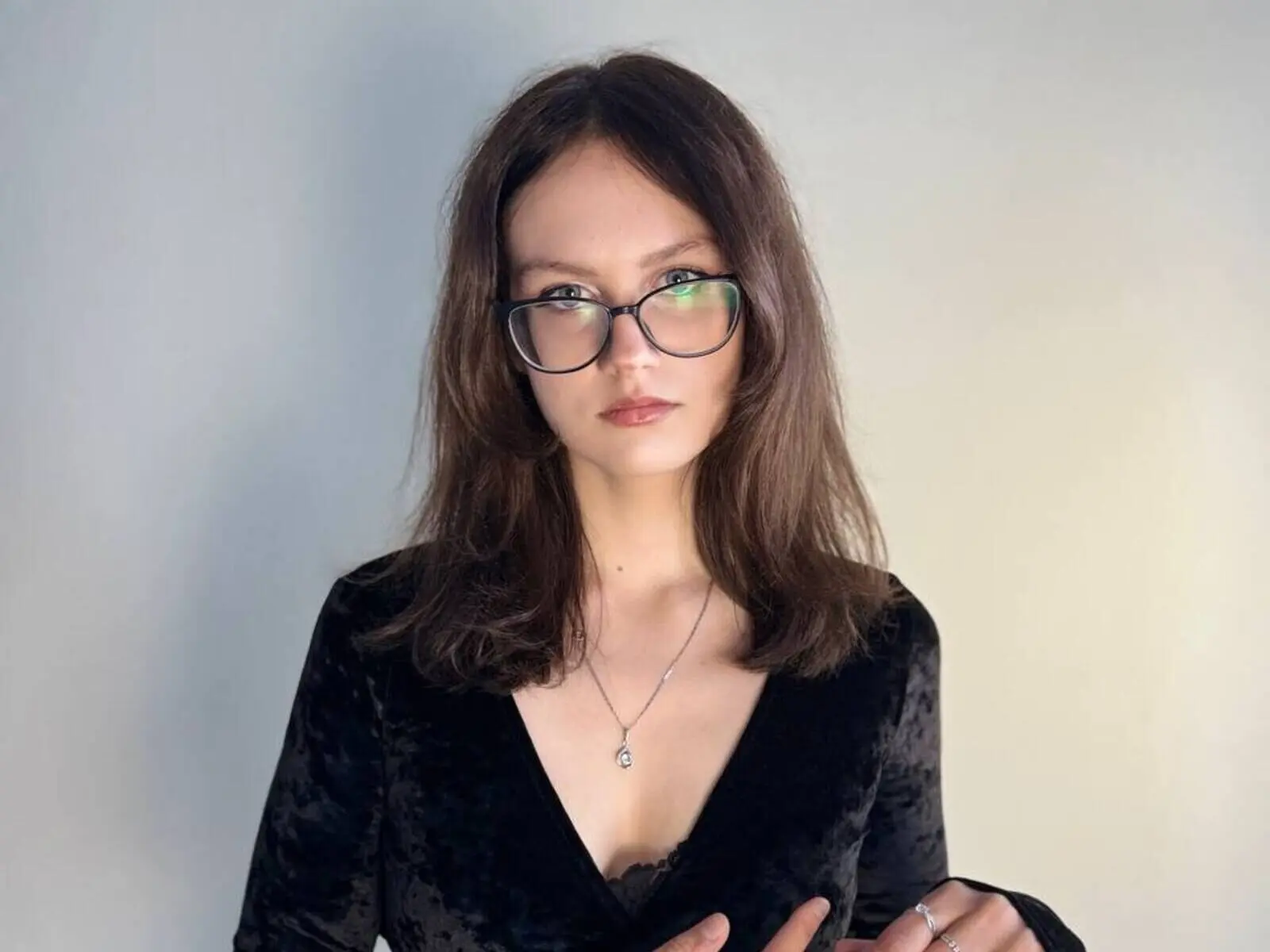 Discover KathleenDioiz VIP show