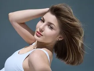 Discover KaylaSaario VIP show