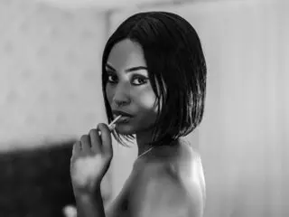 Discover LarissaMartini VIP show