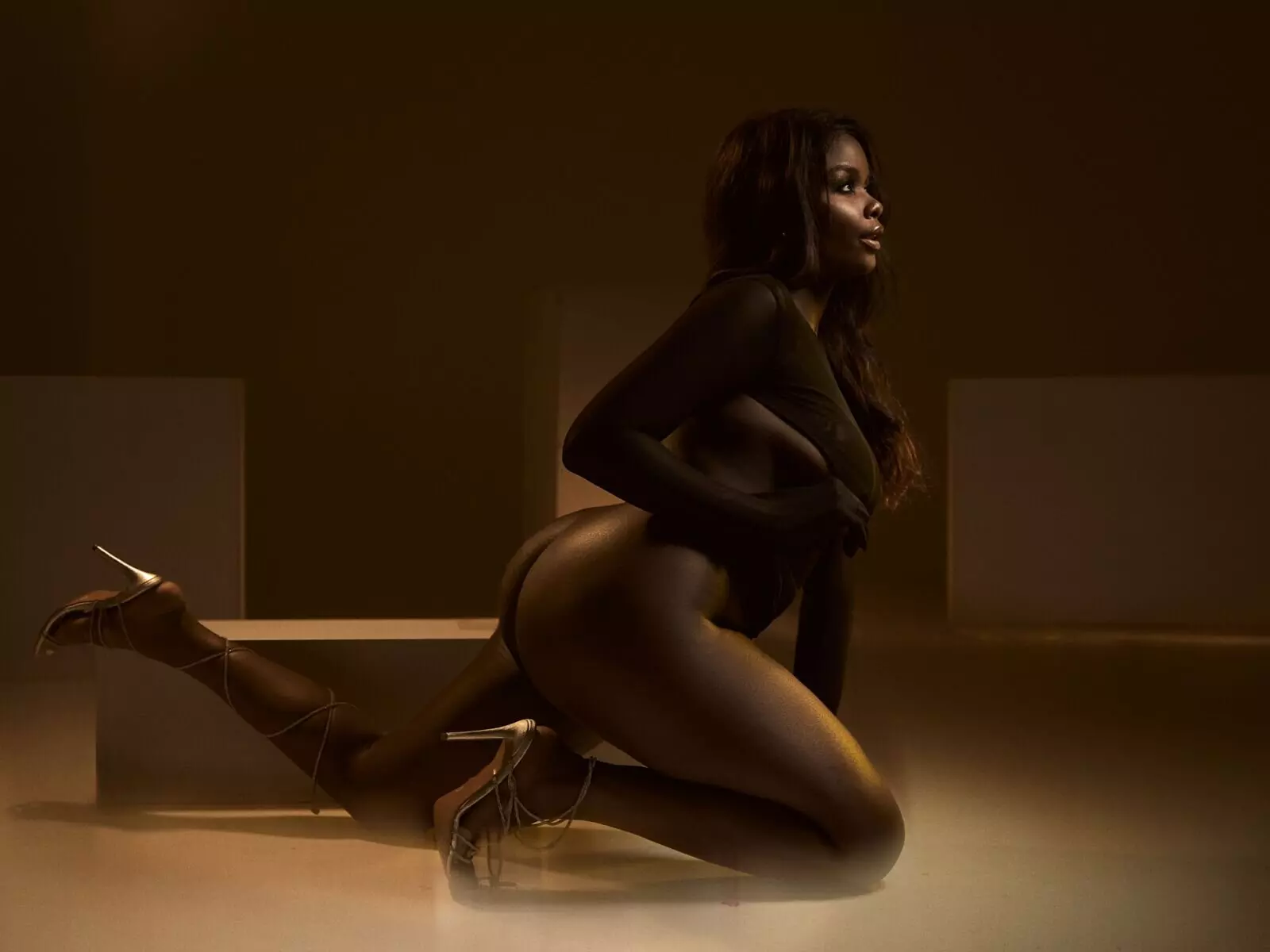 Discover MadyJorson VIP show