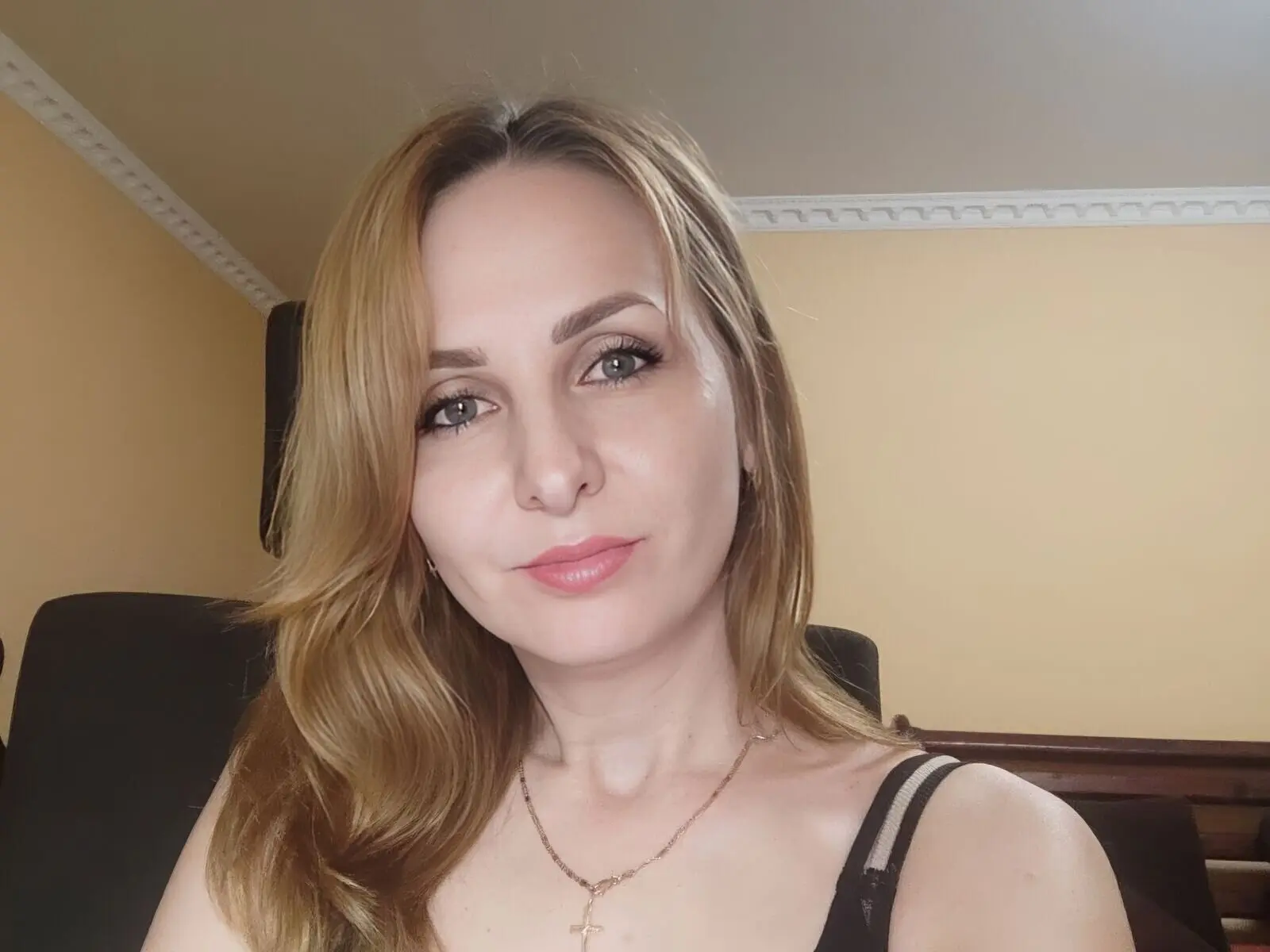 Discover MarsikaSmith VIP show