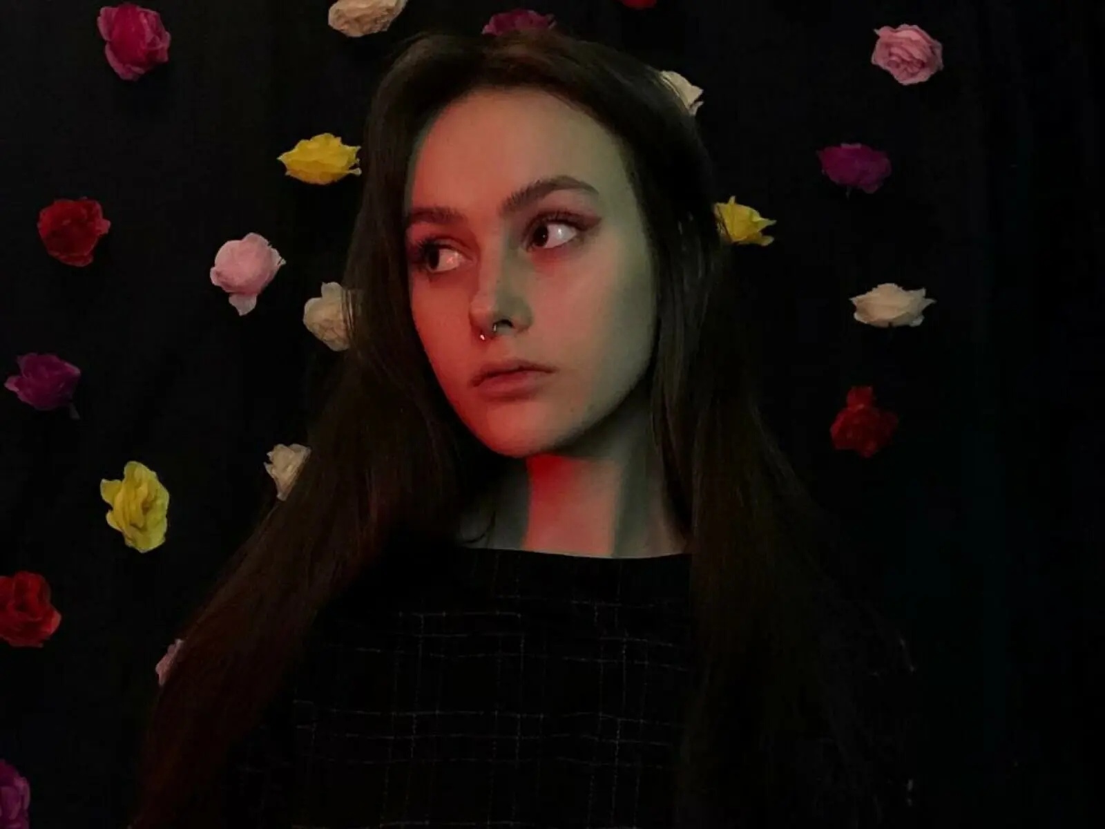 Discover MelaniaEdwards VIP show