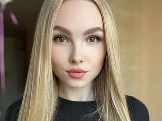 Discover OliviaLibyan VIP show