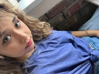 Discover SherellSandez VIP show