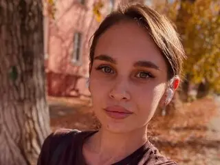 Discover SkyeTaen VIP show