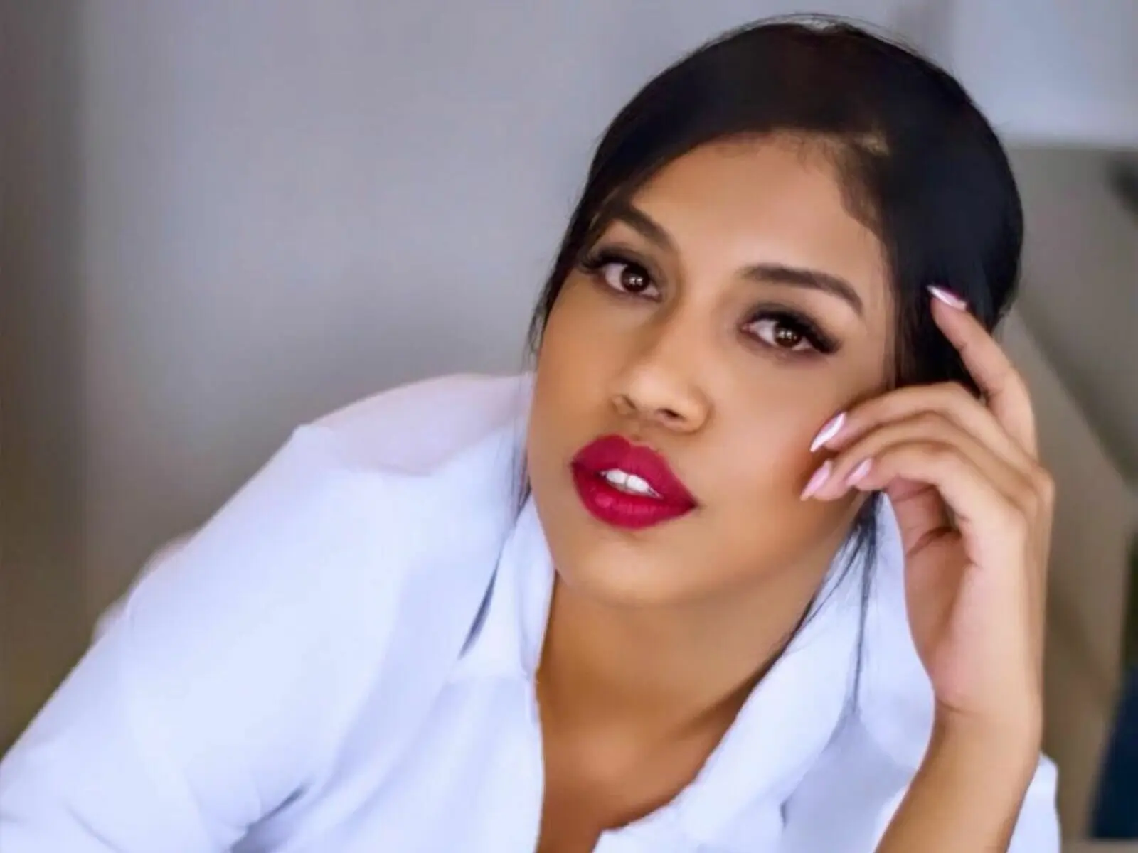 Discover StephanieDavies VIP show