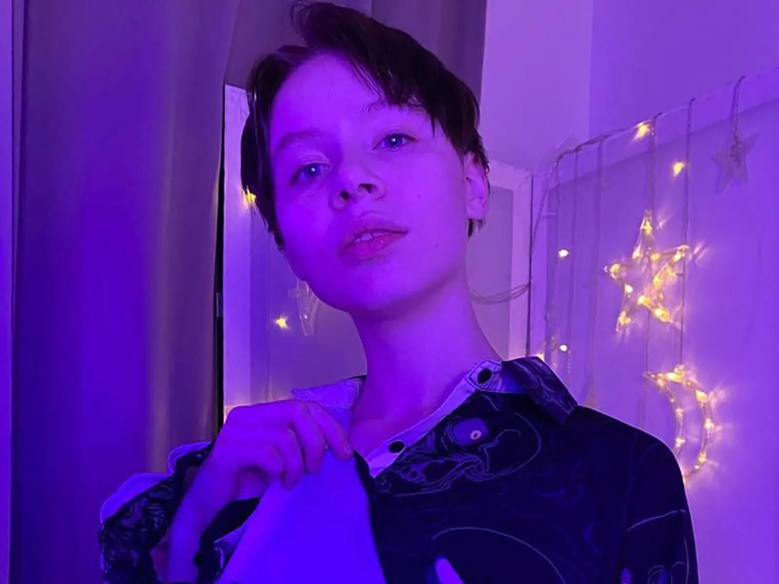 Discover YunGlass VIP show